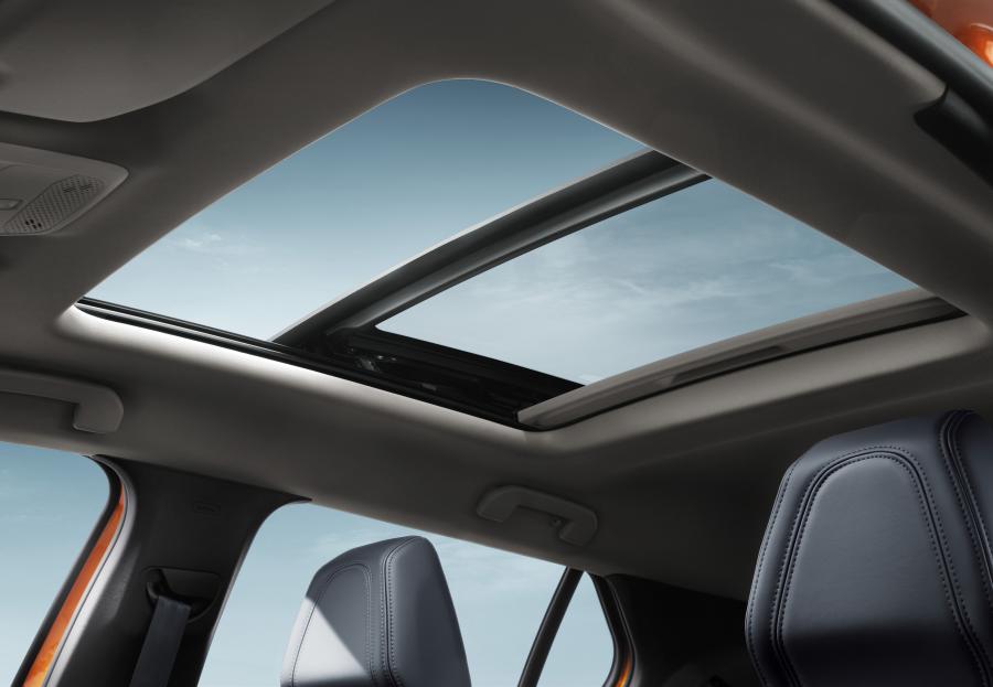 Детали интерьера Peugeot 2008 2020 года  (CN) (фото 4 из 16)